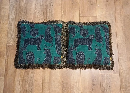 Emerald green tiger print