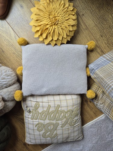 Cushion bundle cream - &, mustard