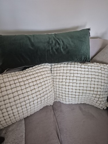 Trufted cream 40x59cm - , cushions